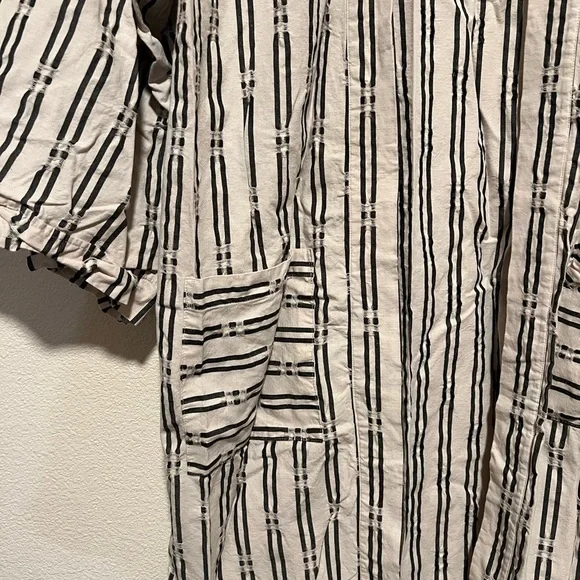 Universal Thread Striped Cardigan - Black and Cream - Picture 2 of 5